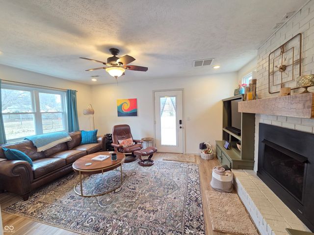 1912 S 31st Street, Terre Haute, IN 47803