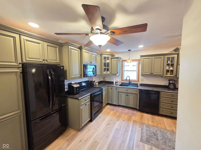 1912 S 31st Street, Terre Haute, IN 47803