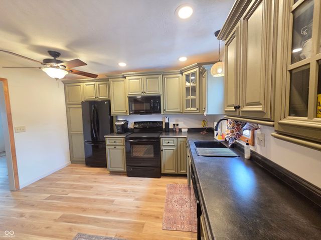 1912 S 31st Street, Terre Haute, IN 47803