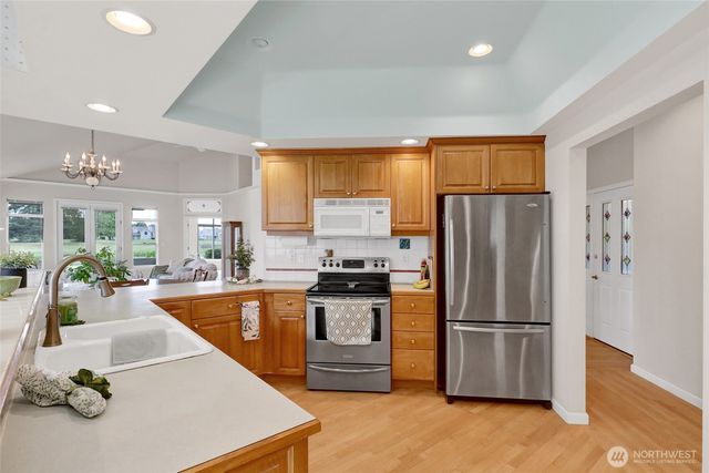 585 E Maberry Drive, Lynden, WA 98264