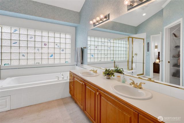585 E Maberry Drive, Lynden, WA 98264