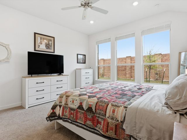 541 Breeds Hill Road, Little Elm, TX 75068