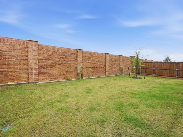 541 Breeds Hill Road, Little Elm, TX 75068