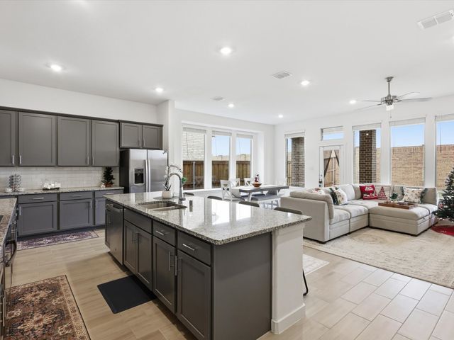 541 Breeds Hill Road, Little Elm, TX 75068