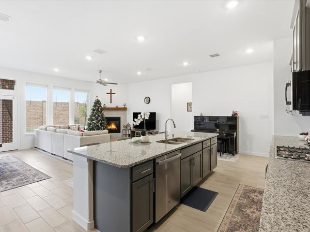 541 Breeds Hill Road, Little Elm, TX 75068