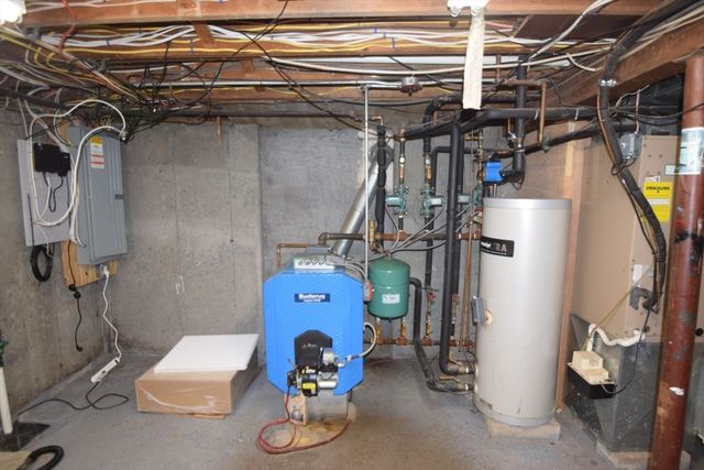 71 Rockefeller St, Randolph, MA 02368