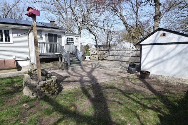 71 Rockefeller St, Randolph, MA 02368