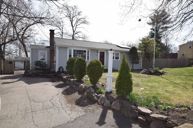 71 Rockefeller St, Randolph, MA 02368