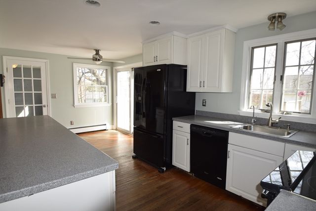71 Rockefeller St, Randolph, MA 02368