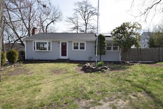 71 Rockefeller St, Randolph, MA 02368