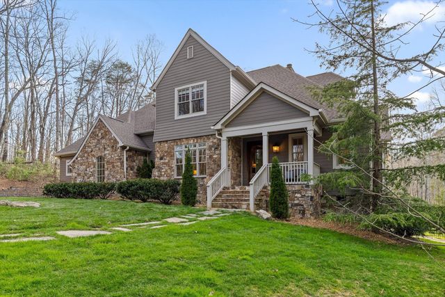 5426 Summerfield Lane, Signal Mountain, TN 37377