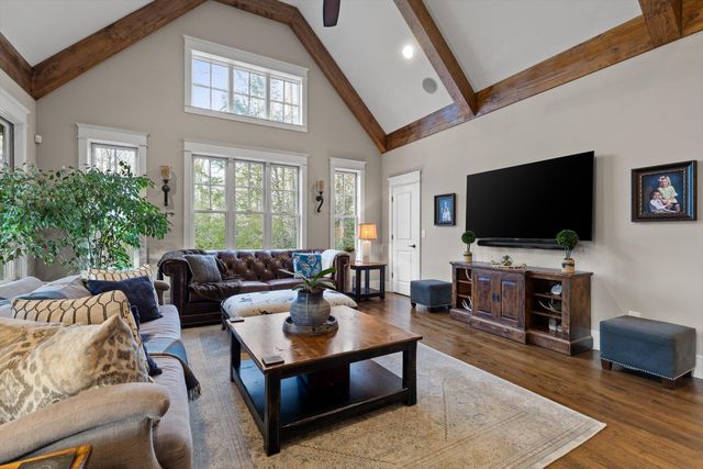 5426 Summerfield Lane, Signal Mountain, TN 37377