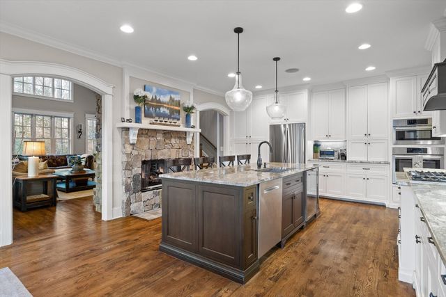 5426 Summerfield Lane, Signal Mountain, TN 37377