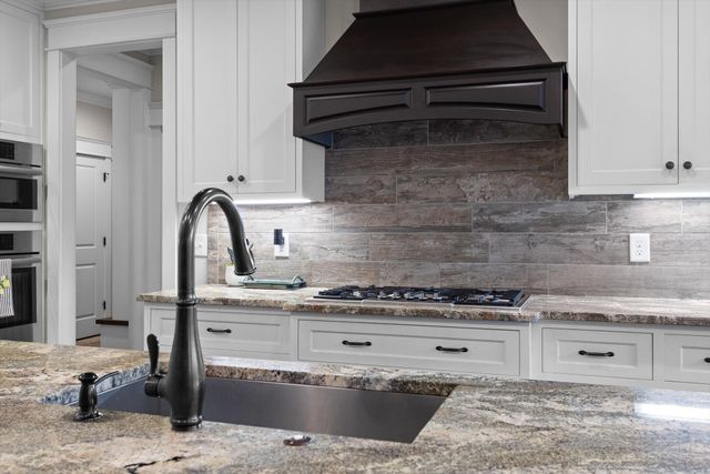 5426 Summerfield Lane, Signal Mountain, TN 37377