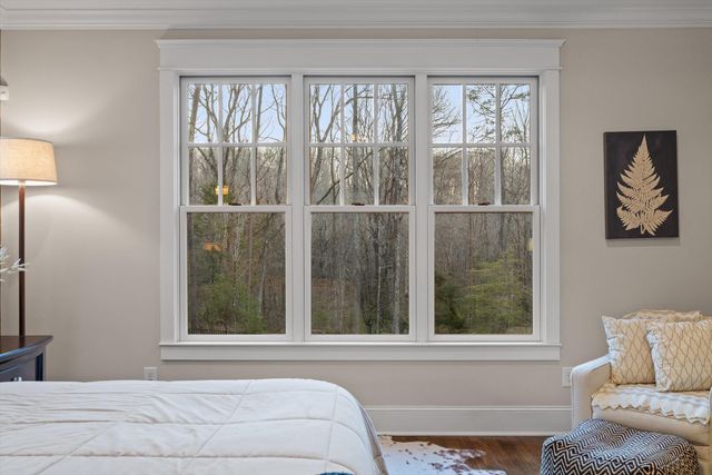 5426 Summerfield Lane, Signal Mountain, TN 37377