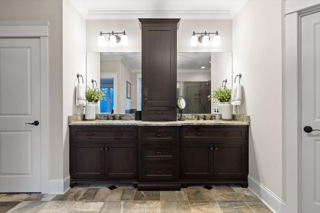 5426 Summerfield Lane, Signal Mountain, TN 37377