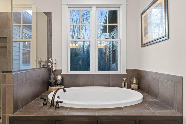 5426 Summerfield Lane, Signal Mountain, TN 37377