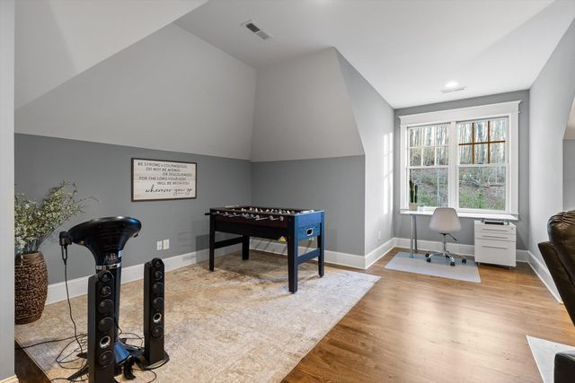 5426 Summerfield Lane, Signal Mountain, TN 37377