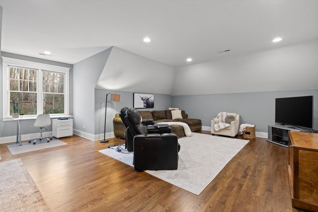 5426 Summerfield Lane, Signal Mountain, TN 37377