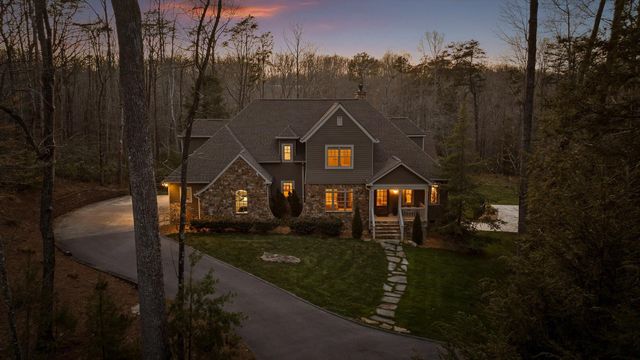 5426 Summerfield Lane, Signal Mountain, TN 37377