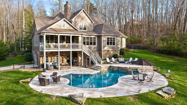 5426 Summerfield Lane, Signal Mountain, TN 37377