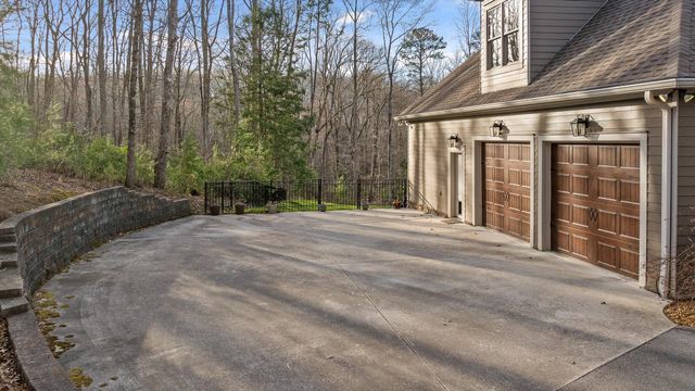 5426 Summerfield Lane, Signal Mountain, TN 37377