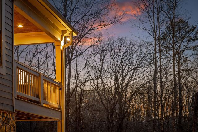 5426 Summerfield Lane, Signal Mountain, TN 37377