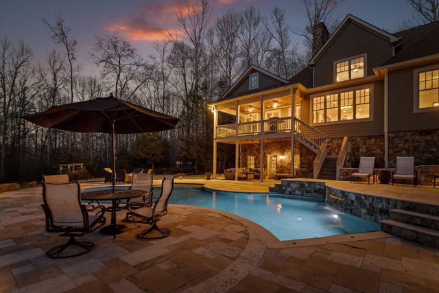 5426 Summerfield Lane, Signal Mountain, TN 37377