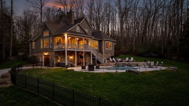 5426 Summerfield Lane, Signal Mountain, TN 37377