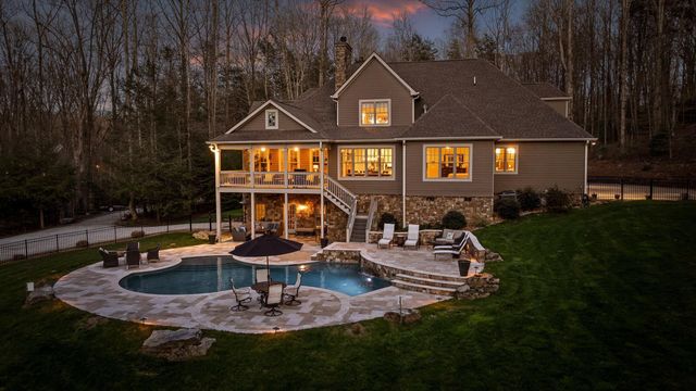 5426 Summerfield Lane, Signal Mountain, TN 37377