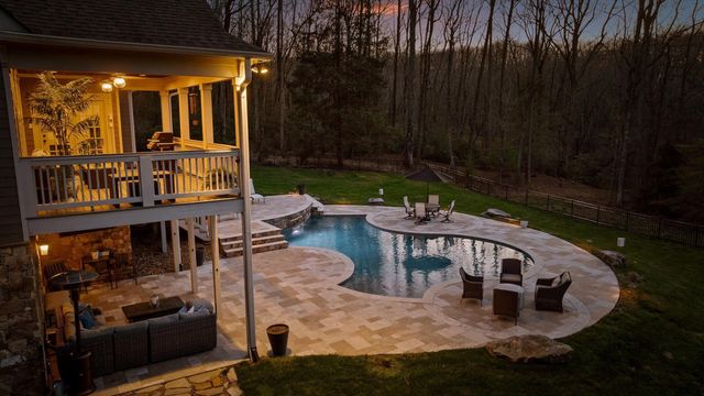 5426 Summerfield Lane, Signal Mountain, TN 37377