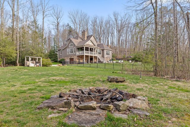 5426 Summerfield Lane, Signal Mountain, TN 37377