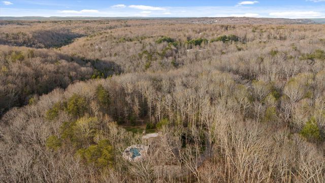 5426 Summerfield Lane, Signal Mountain, TN 37377