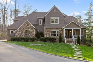 5426 Summerfield Lane, Signal Mountain, TN 37377