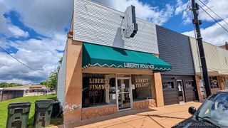 215 E 6th Street, Okmulgee, OK 74447