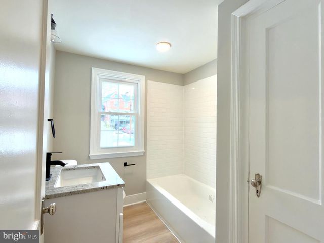 244 SYCAMORE RD, Reading, PA 19611