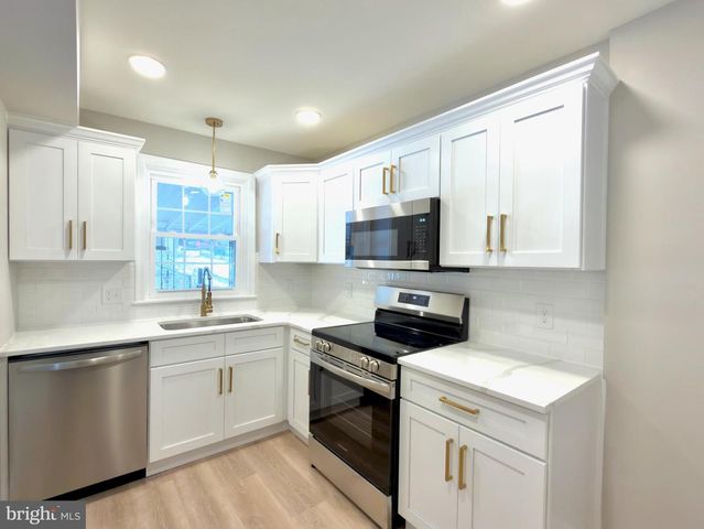 244 SYCAMORE RD, Reading, PA 19611