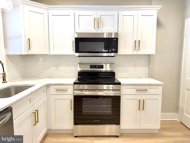 244 SYCAMORE RD, Reading, PA 19611