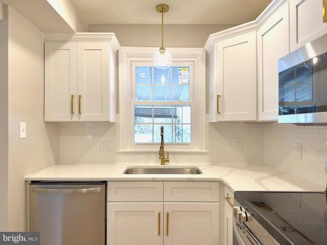 244 SYCAMORE RD, Reading, PA 19611