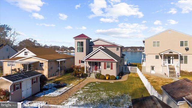 3830 NEW SECTION RD, Baltimore, MD 21220