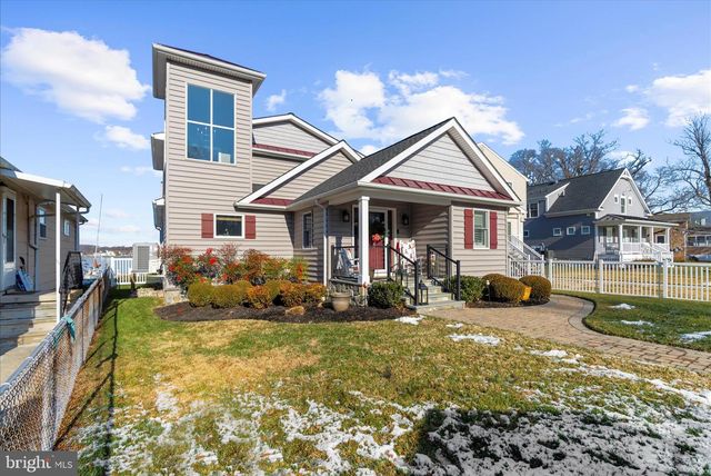 3830 NEW SECTION RD, Baltimore, MD 21220