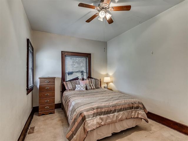 202 S Roberts Avenue, El Reno, OK 73036