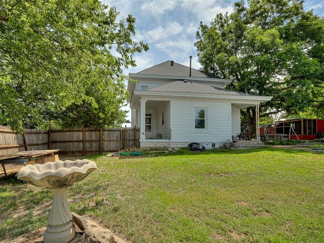 202 S Roberts Avenue, El Reno, OK 73036