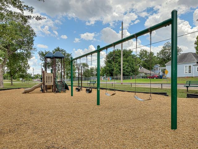 202 S Roberts Avenue, El Reno, OK 73036
