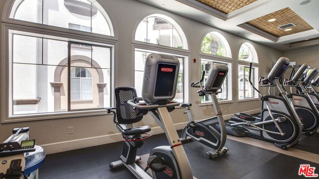 348 S Hauser Boulevard 1-310, Los Angeles, CA 90036