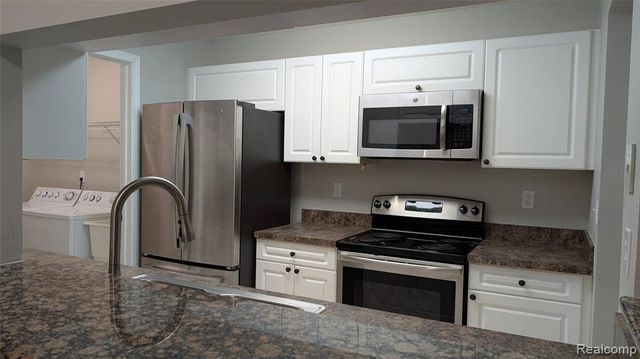 3475 Tremonte Circle, Rochester, MI 48306