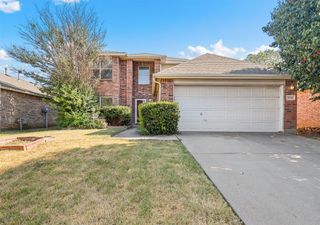 813 Jockey Club Lane, Fort Worth, TX 76179