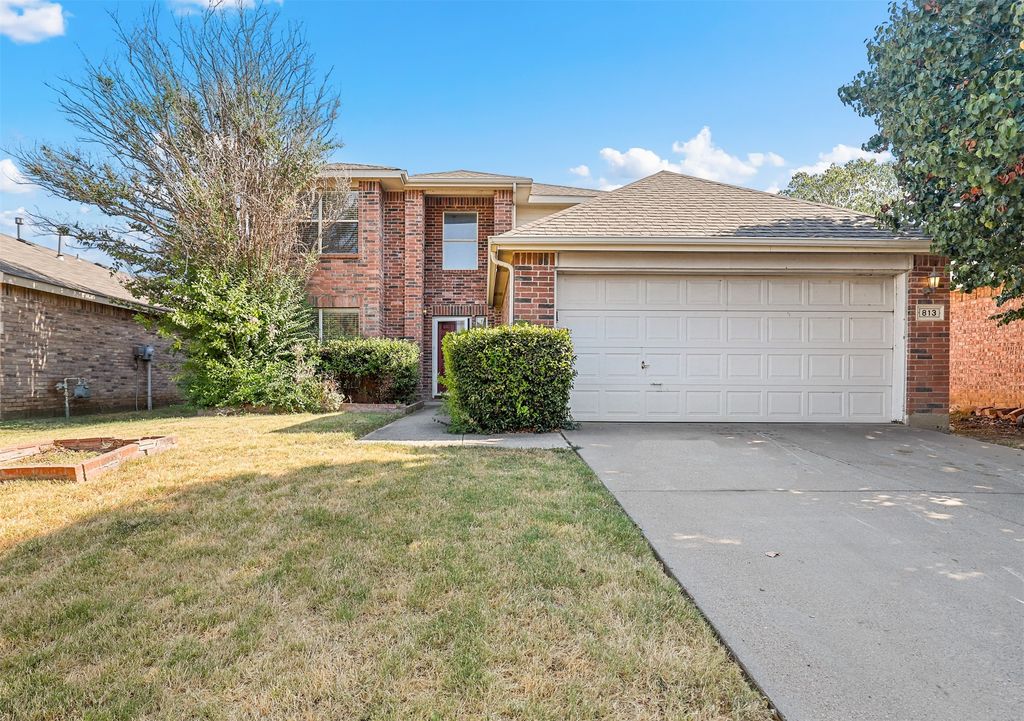 813 Jockey Club Lane, Fort Worth, TX 76179