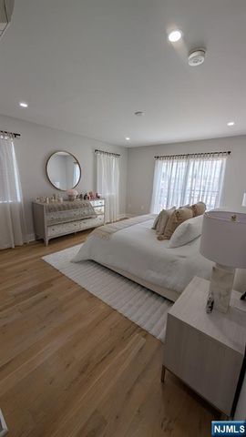 621 Valley Brook Avenue, Lyndhurst, NJ 07071
