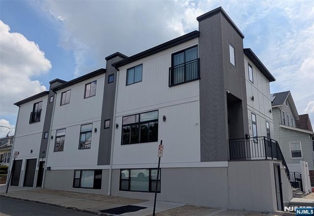 621 Valley Brook Avenue, Lyndhurst, NJ 07071
